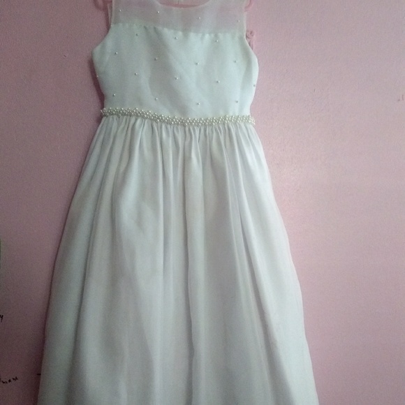 Girl beatiful dress - Picture 2 of 3